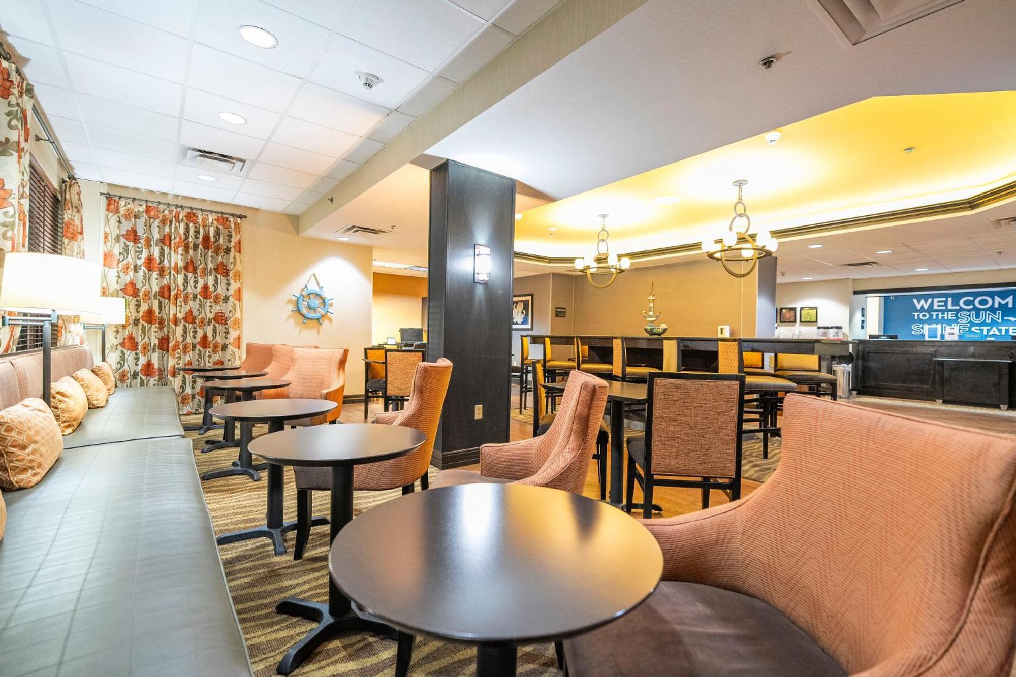Hampton Inn By Hilton Spring Hill Timber Pines Exterior photo