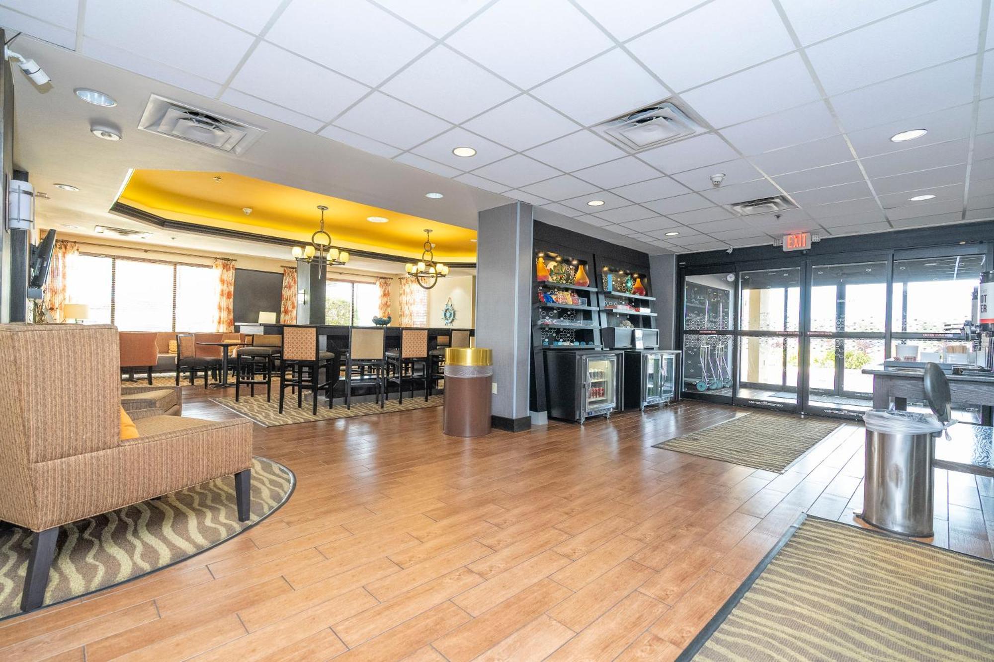 Hampton Inn By Hilton Spring Hill Timber Pines Exterior photo